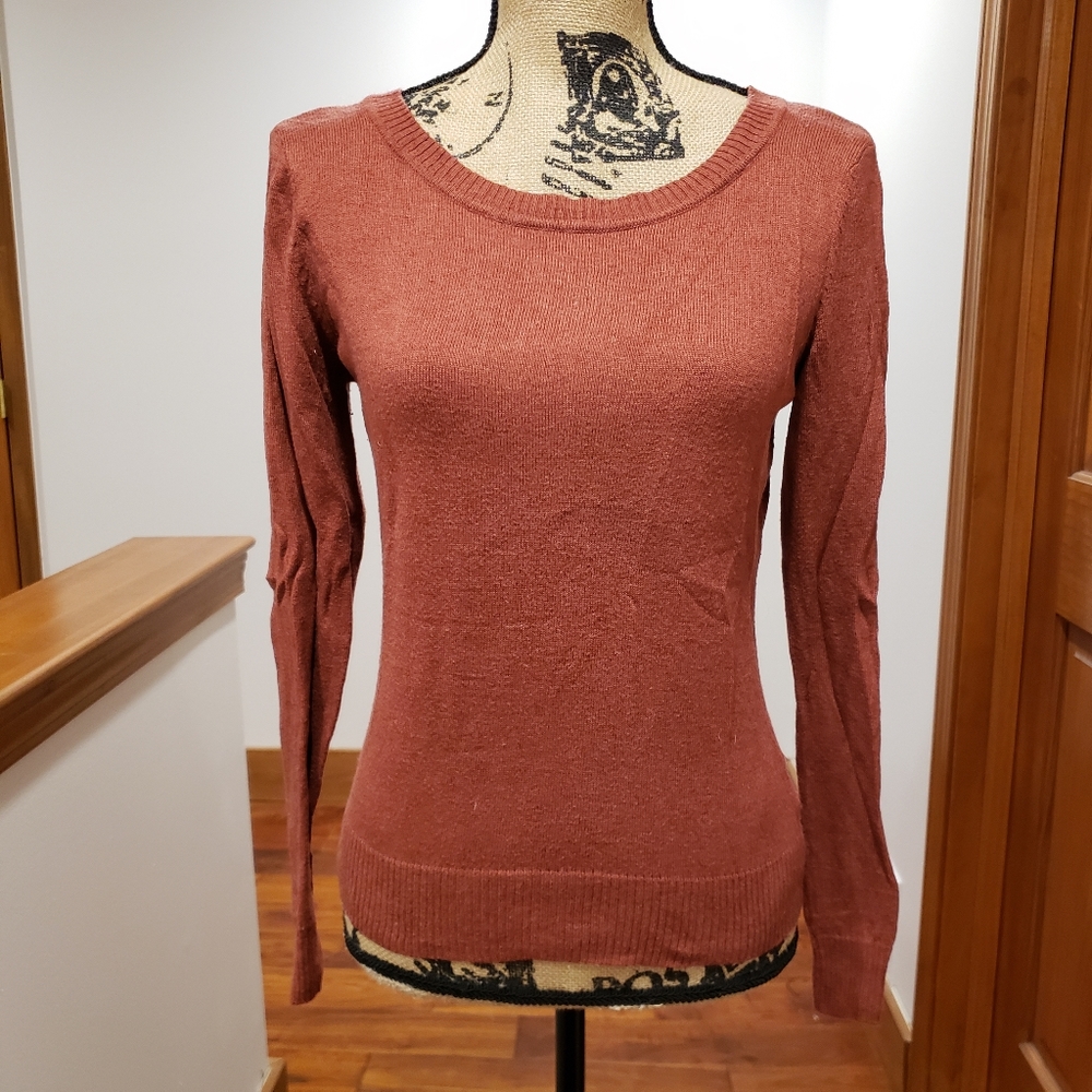 H&M size S button back rust sweater